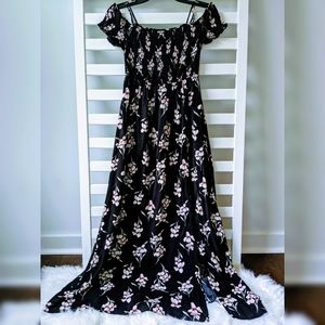 Magnolia Skye Black Floral Maxi Dress - Large